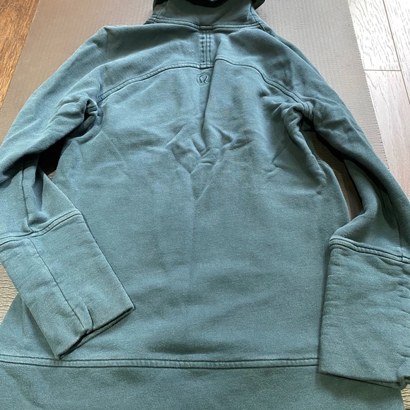 Lululemon Turtleneck - Picture 3 of 4